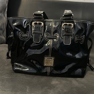 Dooney & Bourke patent leather purse